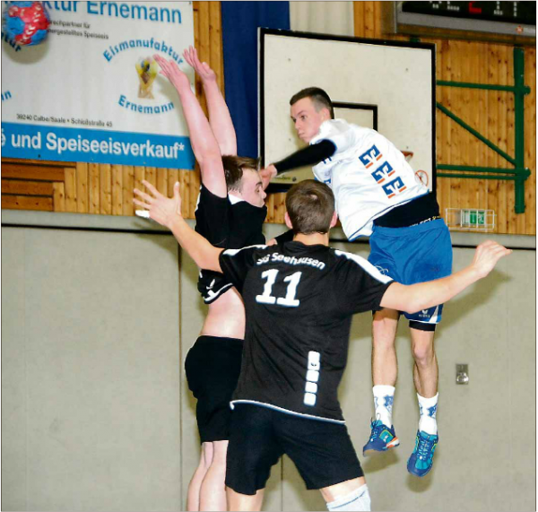 Mit sechs Toren war Christoph Borzucki (hier im Spiel gegen Seehausen) am 32:30-Sieg beim BSV 93 Magdeburg beteiligt. | Foto: Franziska Herz